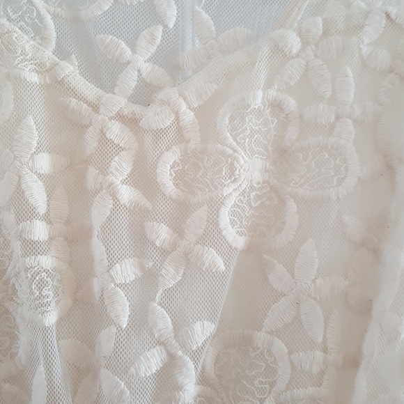 Sleeveless Ivory/Cream Dress - Picture 6 of 6